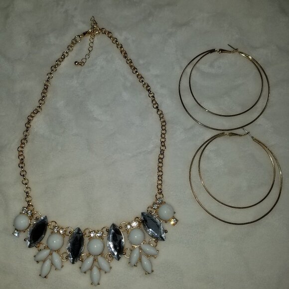 Free with $20 purchase 17.5" white gold rhinestone necklace w hoop ear - Picture 5 of 7